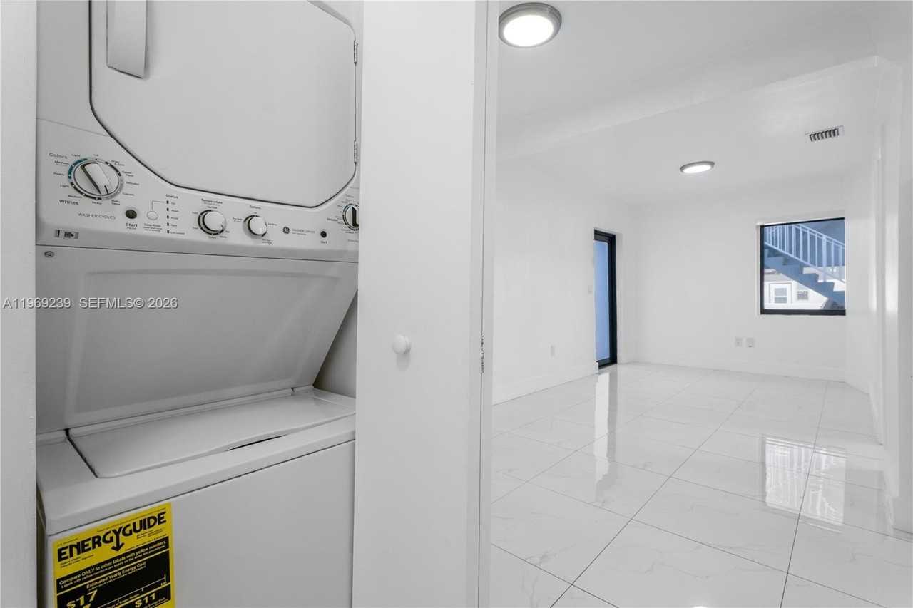 705 83rd St #5 - Photo 7 of 10