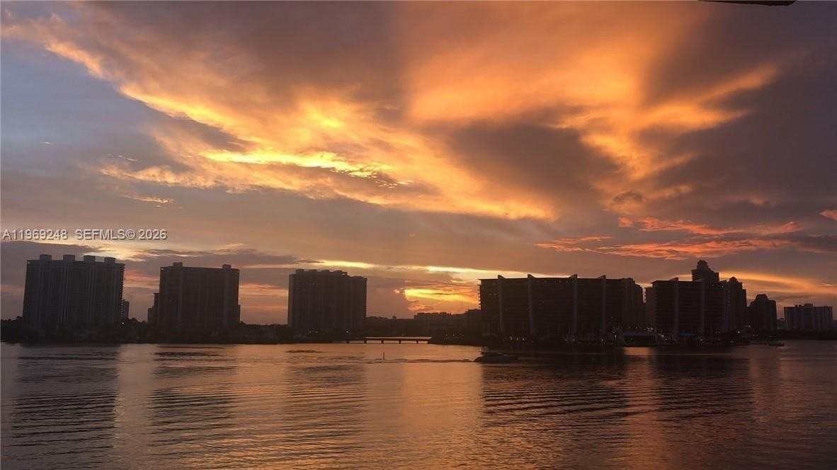 17878 N Bay Rd #507 - Photo 6 of 47