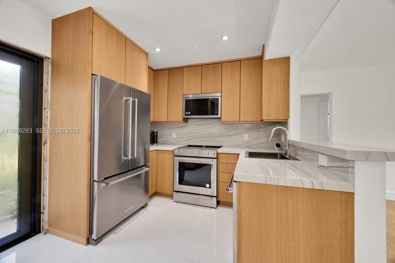 3791 Sw 26th Ter #3791 - Photo 3 of 13