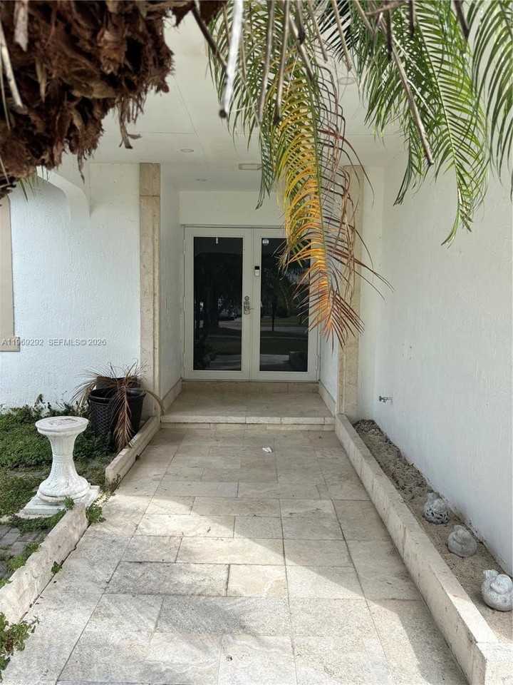 28211 Sw 136th Pl - Photo 4 of 24