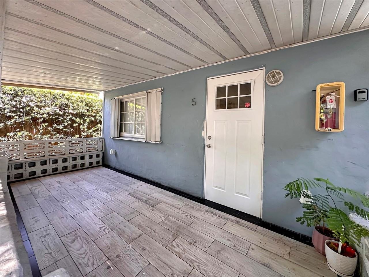 969 Bay Dr #5 - Photo 2 of 25