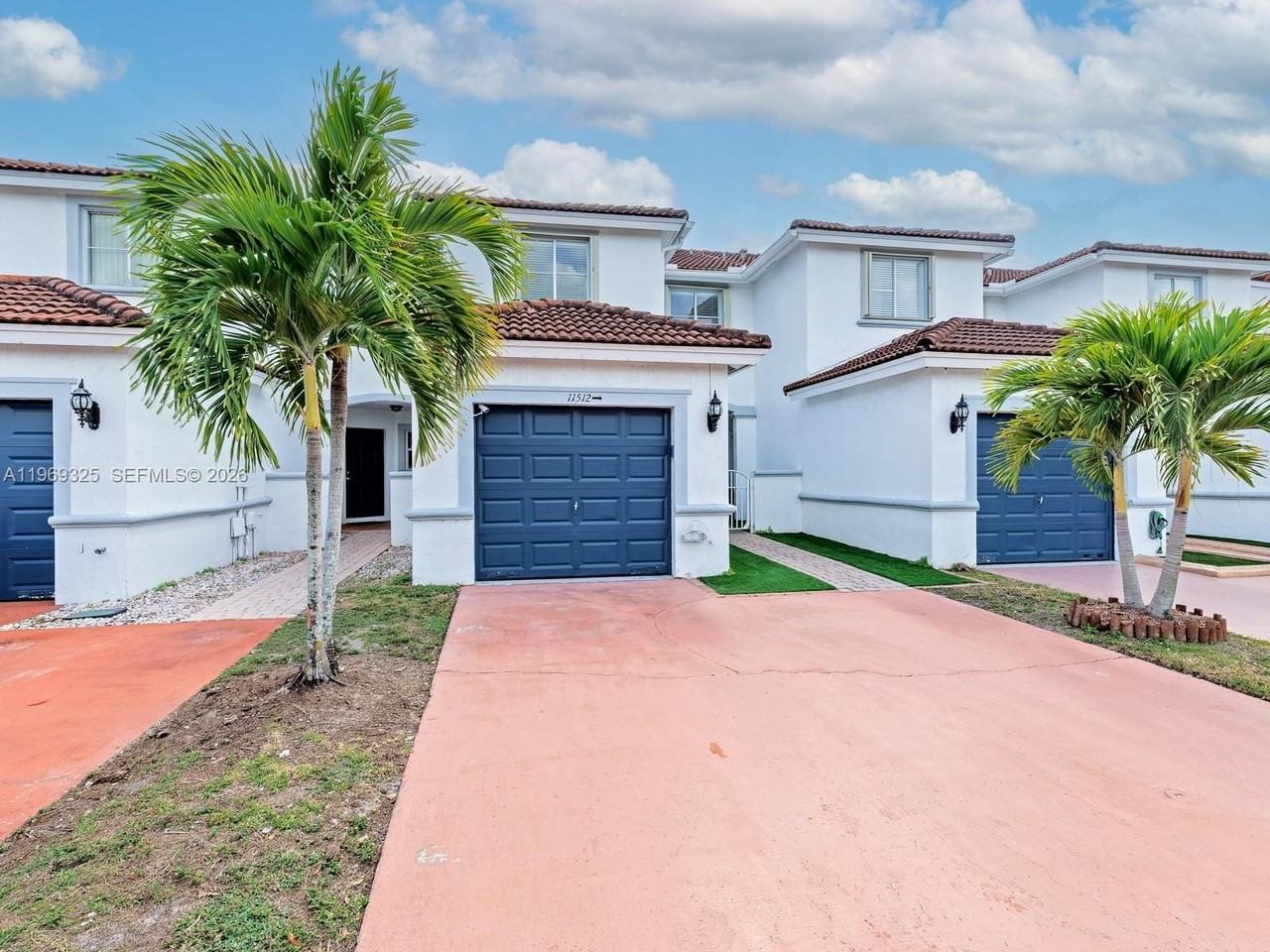 11512 Nw 48th Ter - Photo 2 of 35