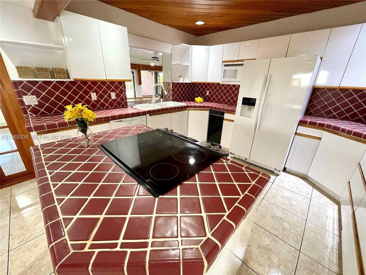 2351 Sw 92nd Pl - Photo 5 of 24