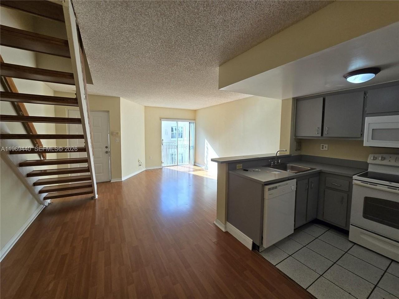 670 Nw 85th Pl #11-210 - Photo 2 of 10