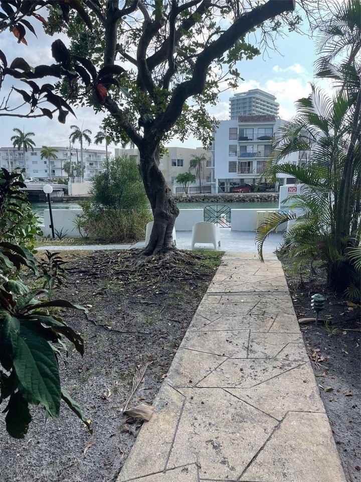 6941 Bay Dr #3C - Photo 2 of 12