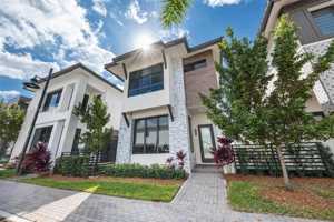 featured image of 8120 Nw 43rd St #8120