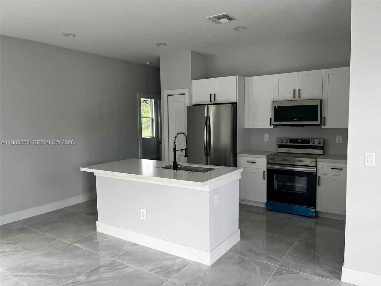 5517 Ponce De Leon Blvd - Photo 4 of 23