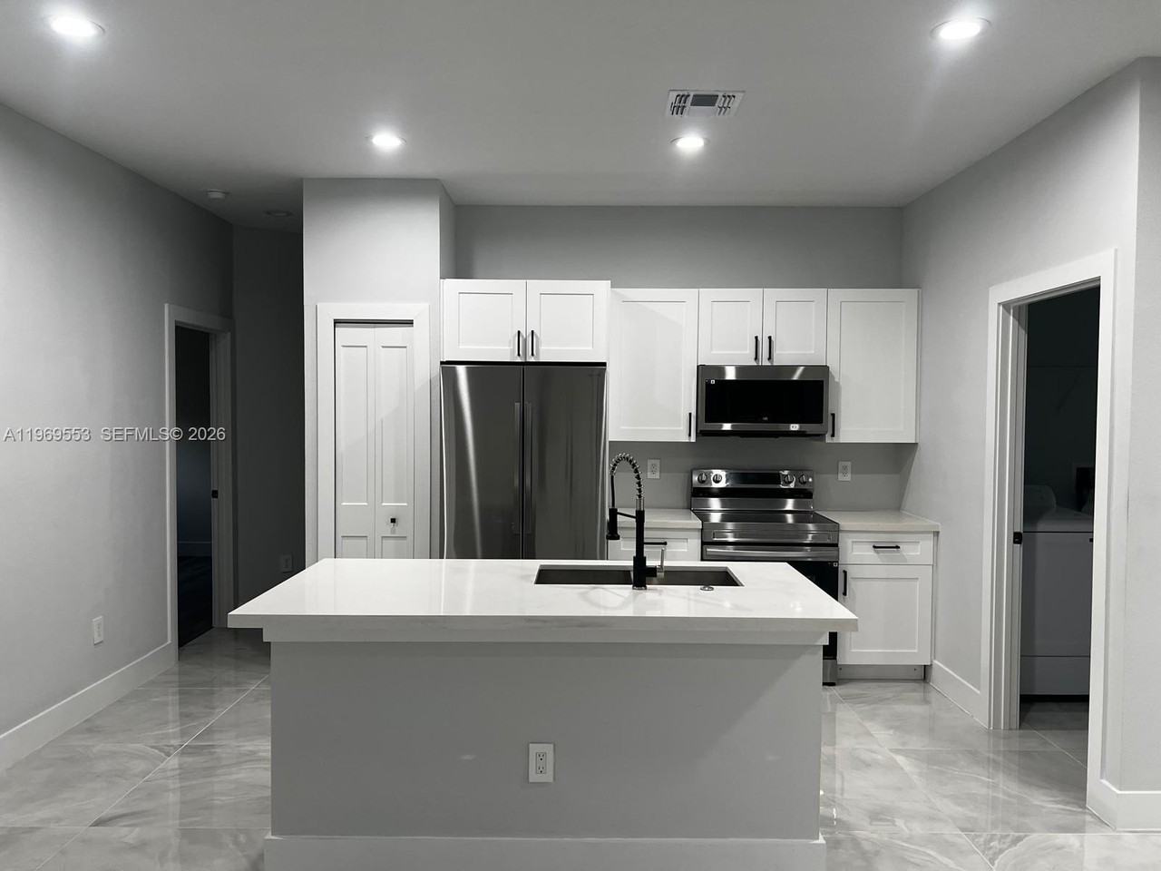 5517 Ponce De Leon Blvd - Photo 5 of 23