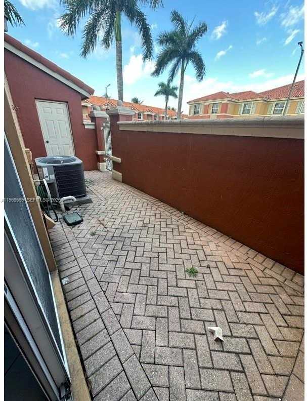 11438 Nw 62nd Ter #226 - Photo 7 of 7