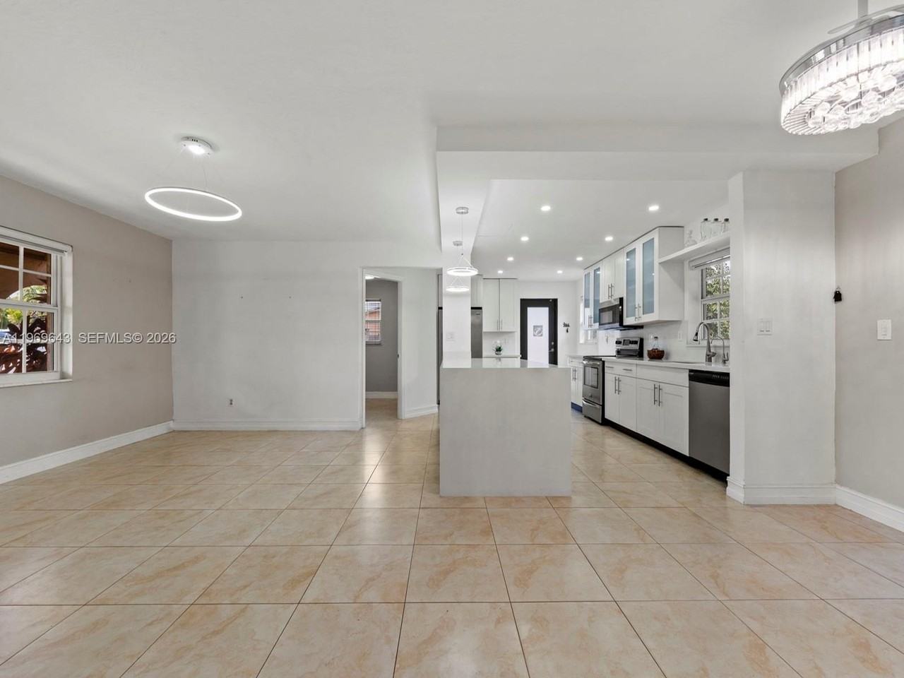 3605 Sw 122nd Pl #1 - Photo 5 of 33