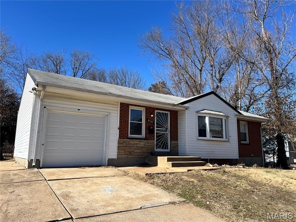 8527 Dianthus Ln - Photo 3 of 16