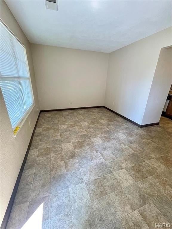 11 Pheasantwood Dr #F - Photo 3 of 9