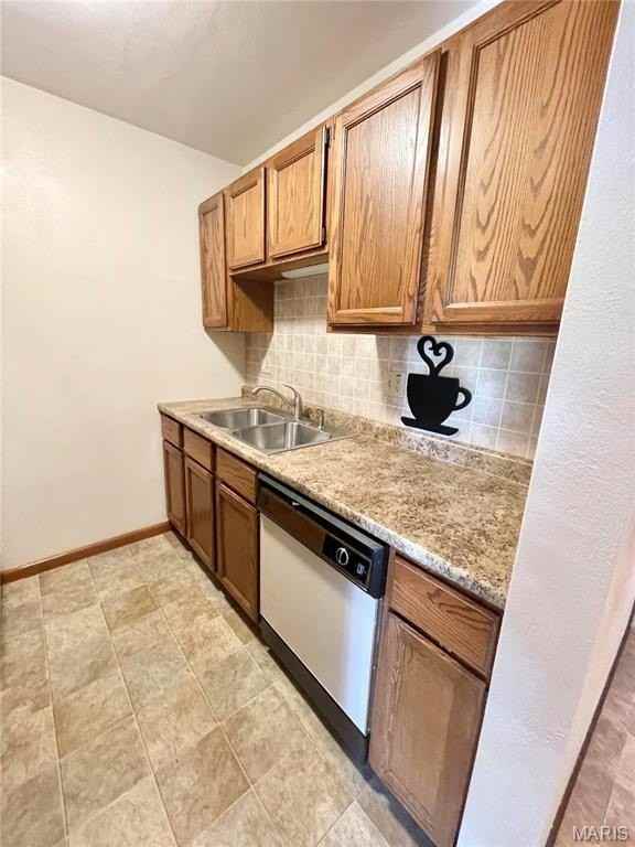 11 Pheasantwood Dr #F - Photo 5 of 9