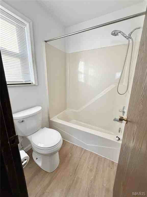 83 Peachtree Ln - Photo 7 of 11