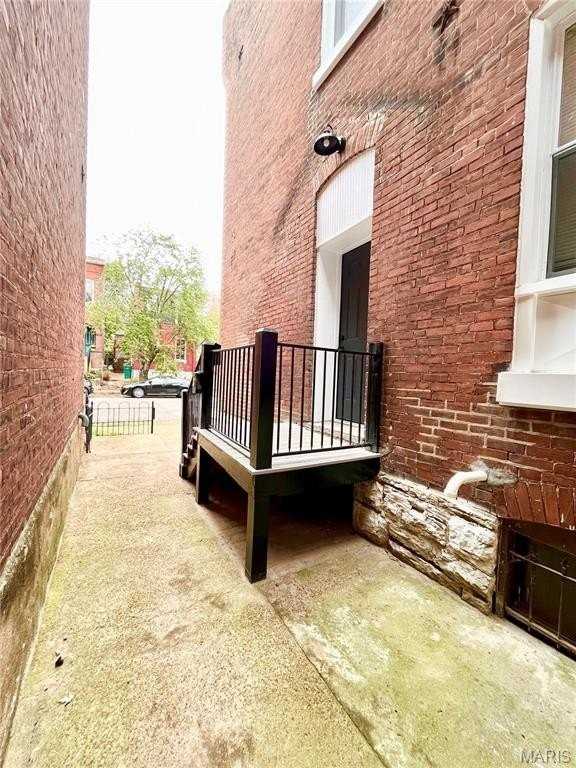 3318 Illinois Ave #1F - Photo 3 of 26