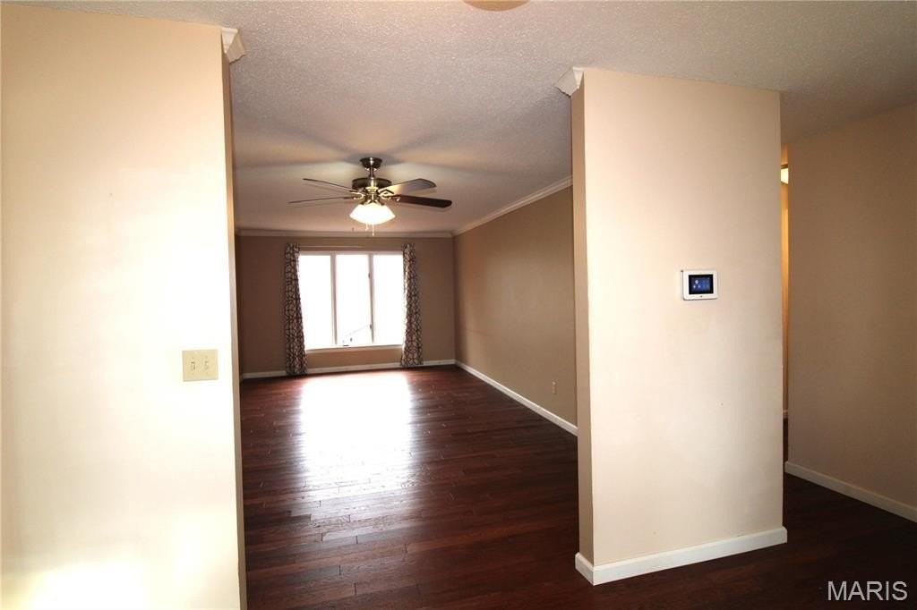 736 Henry Ave - Photo 4 of 39