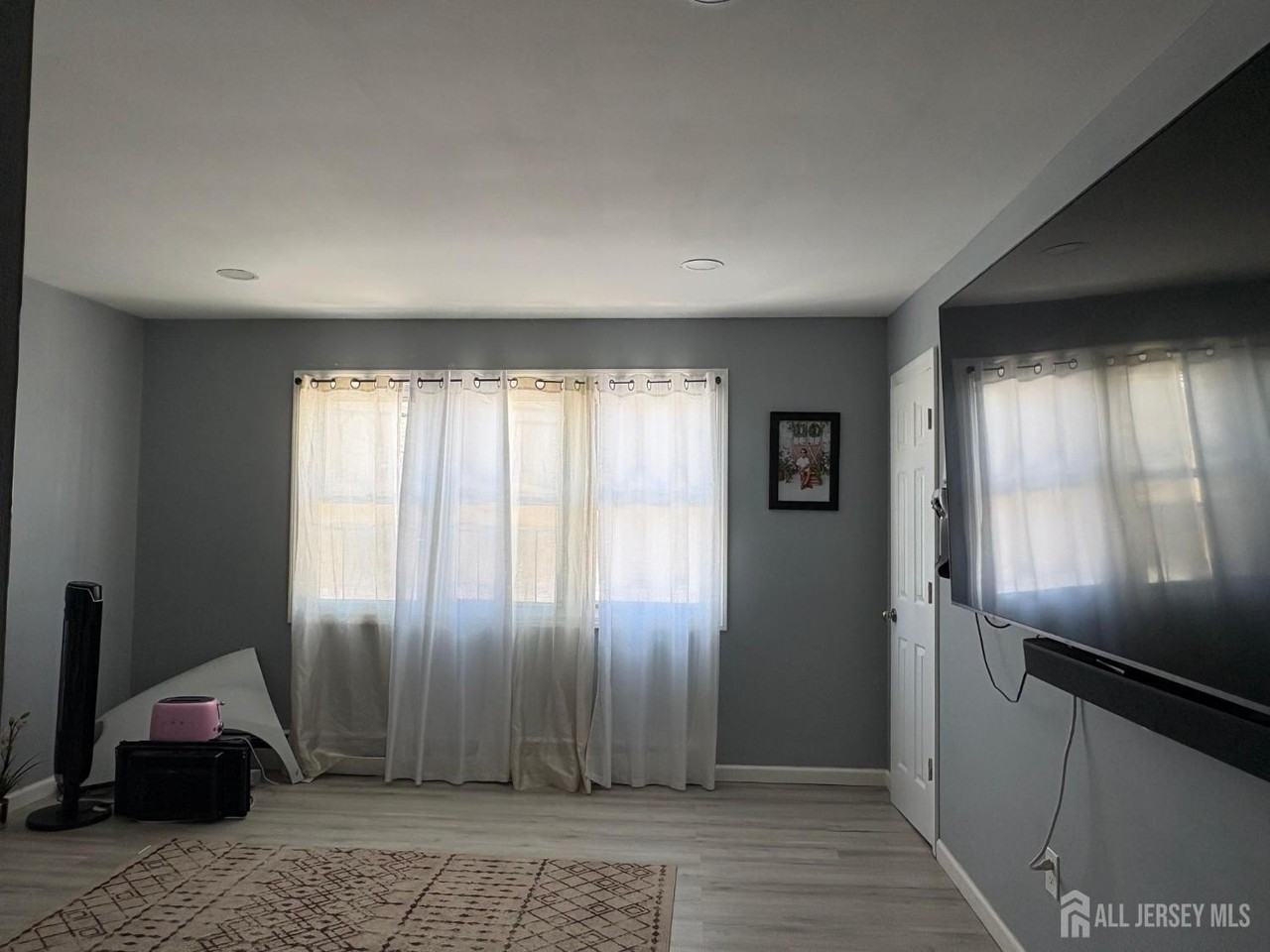 723 Parker St #2 - Photo 2 of 5