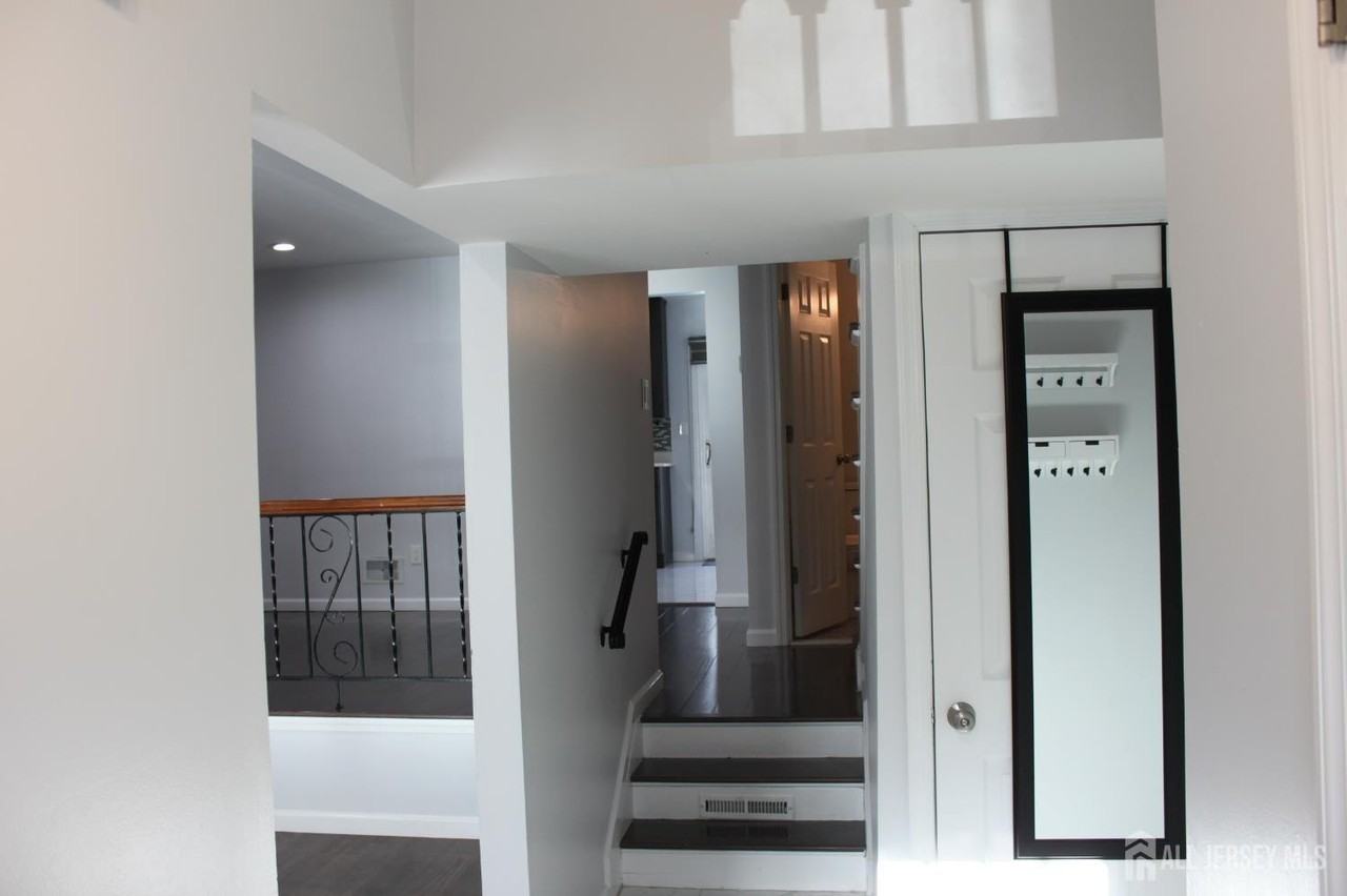 83 Pheasant Run - Photo 7 of 21