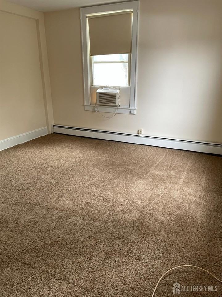 549 Main St #C - Photo 6 of 10