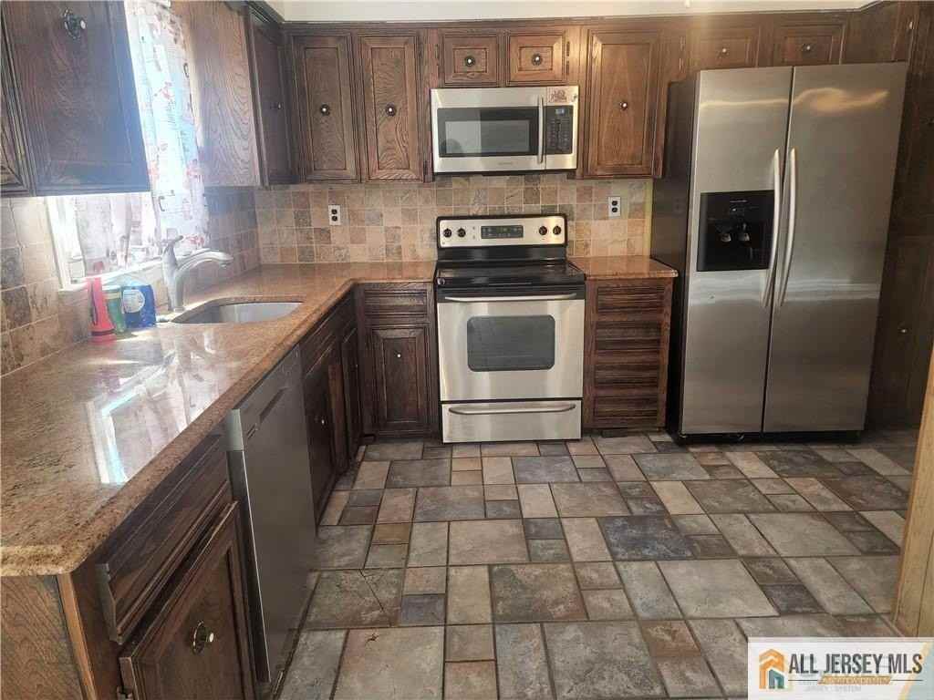 28 Piccadilly Circus #528 - Photo 2 of 12