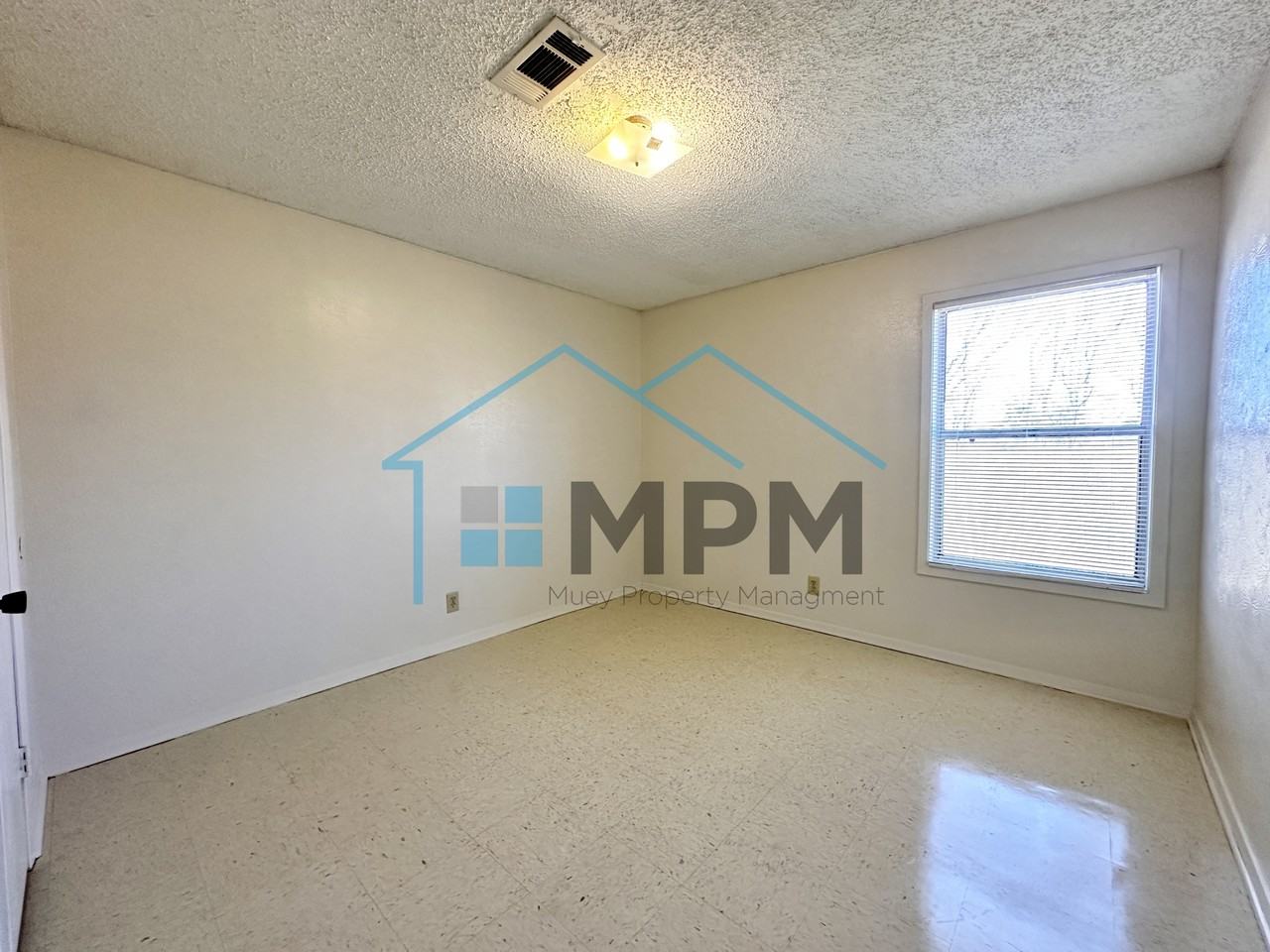 48B Colonial Dr #2 - Photo 3 of 9