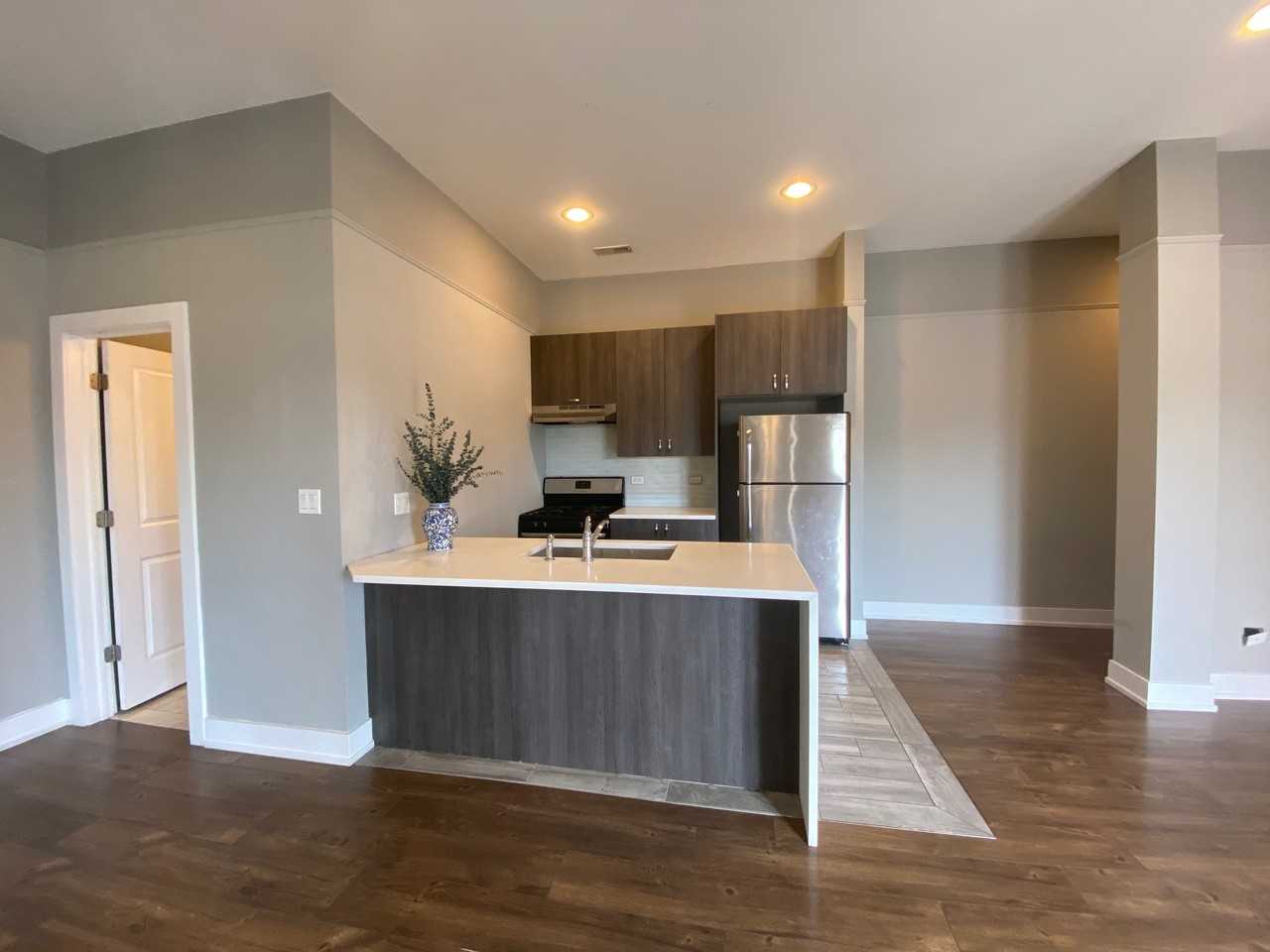 5911 N Northwest Hwy #205 - Photo 2 of 18