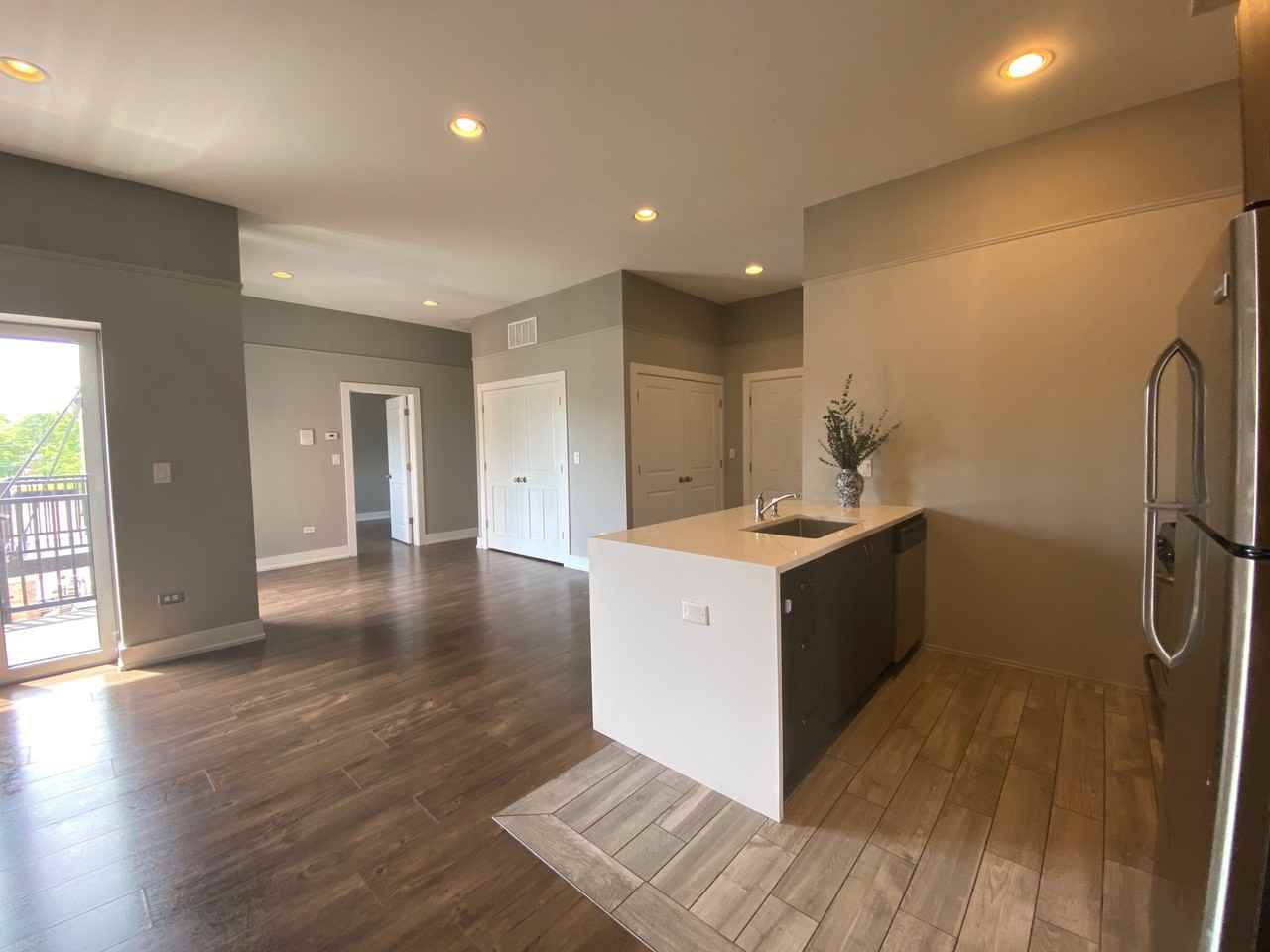 5911 N Northwest Hwy #205 - Photo 6 of 18