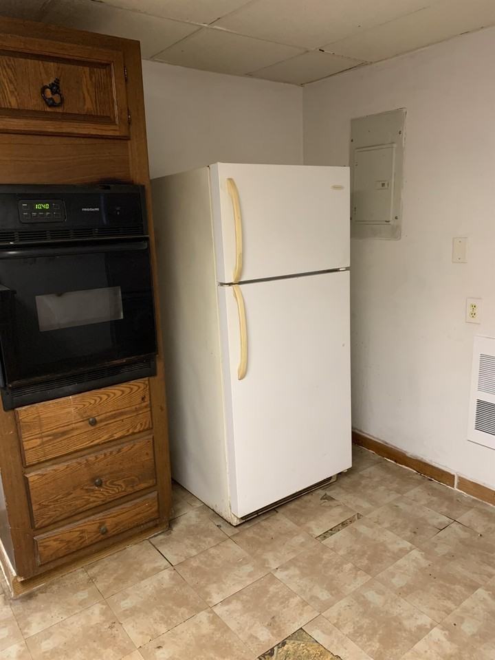 301 S Broadway St #2 - Photo 3 of 13