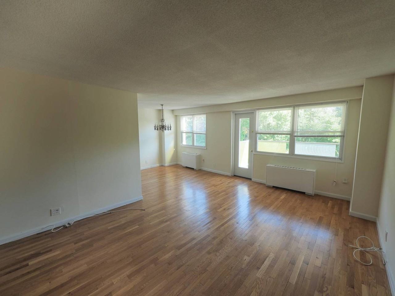 Park Royal - Photo 7 of 15