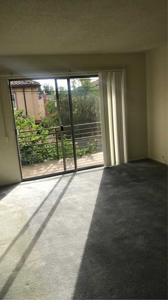 1028 W Huntington Dr #1028B - Photo 2 of 6