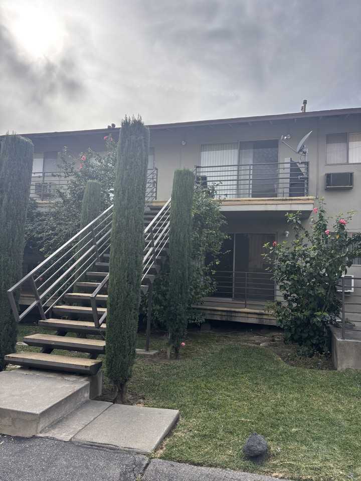 1028 W Huntington Dr #1028B - Photo 6 of 6