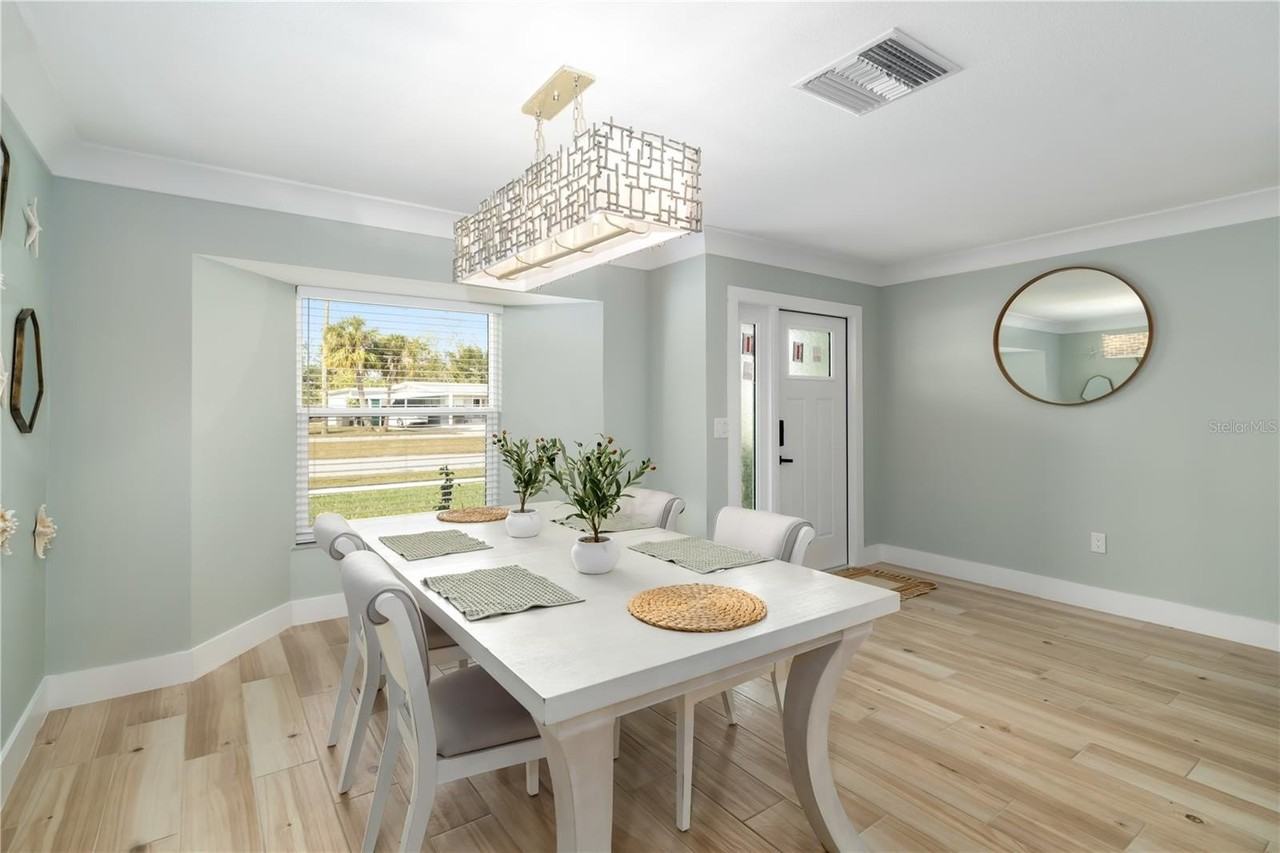 3719 118th St W - Photo 4 of 50