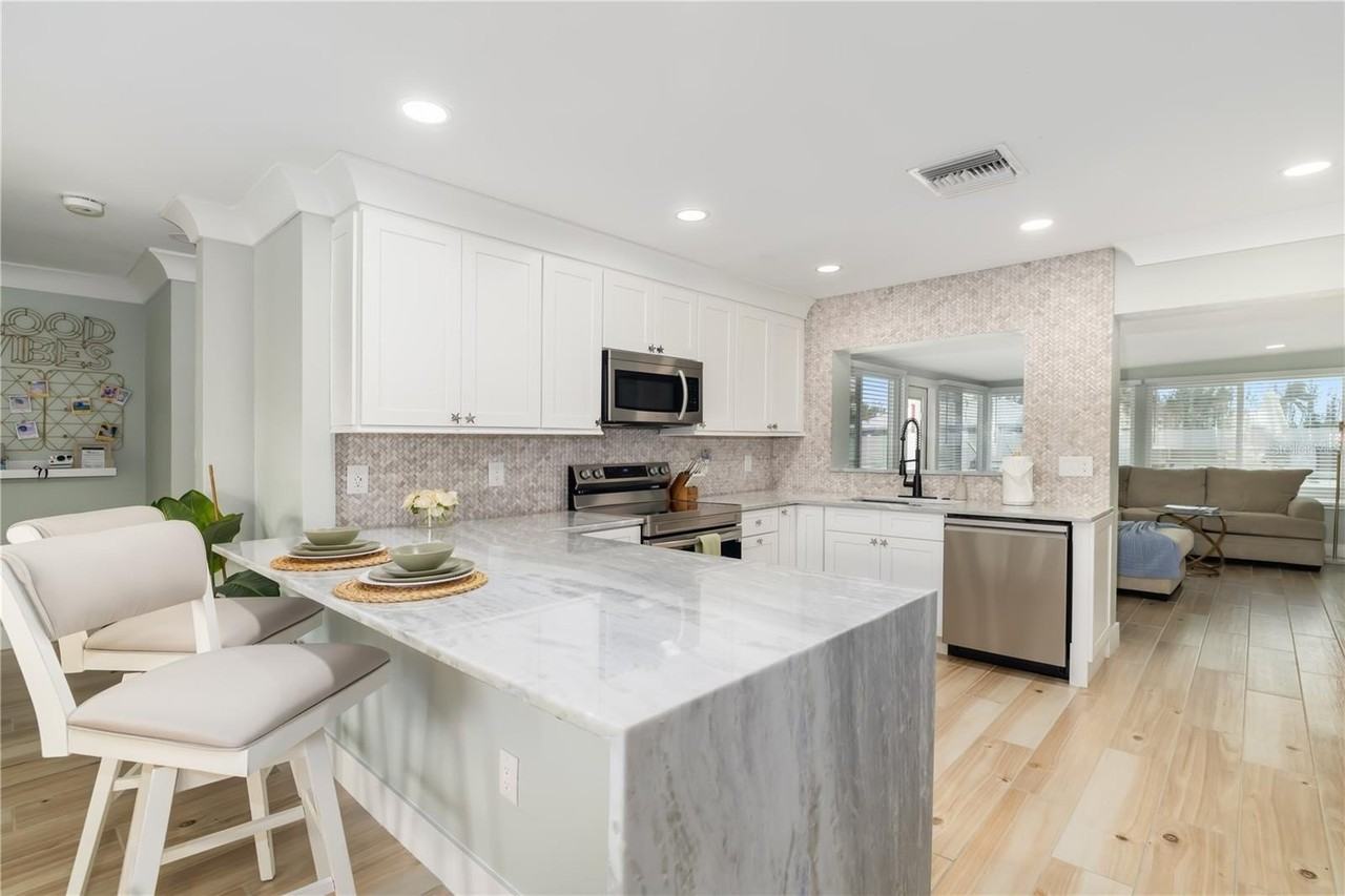 3719 118th St W - Photo 5 of 50