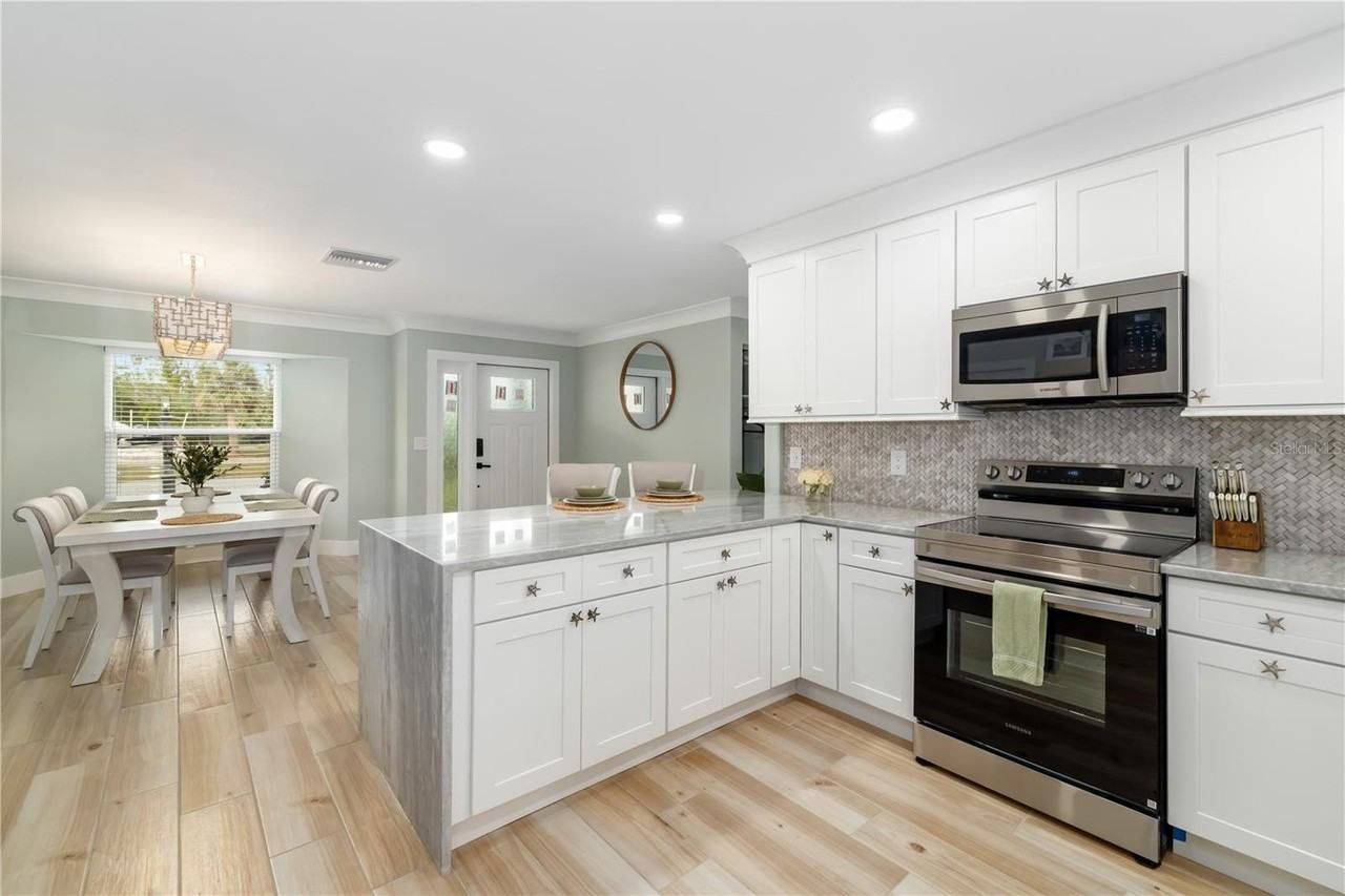 3719 118th St W - Photo 7 of 50