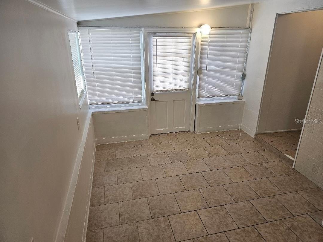 103 32nd St Nw - Photo 2 of 6