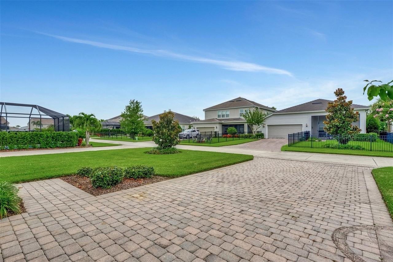 11616 Golden Bay Pl - Photo 2 of 50