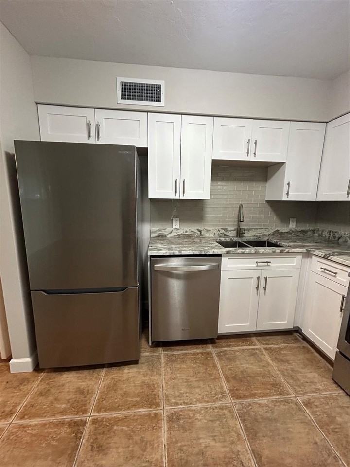 7006 Midnight Pass Rd #2 - Photo 5 of 11