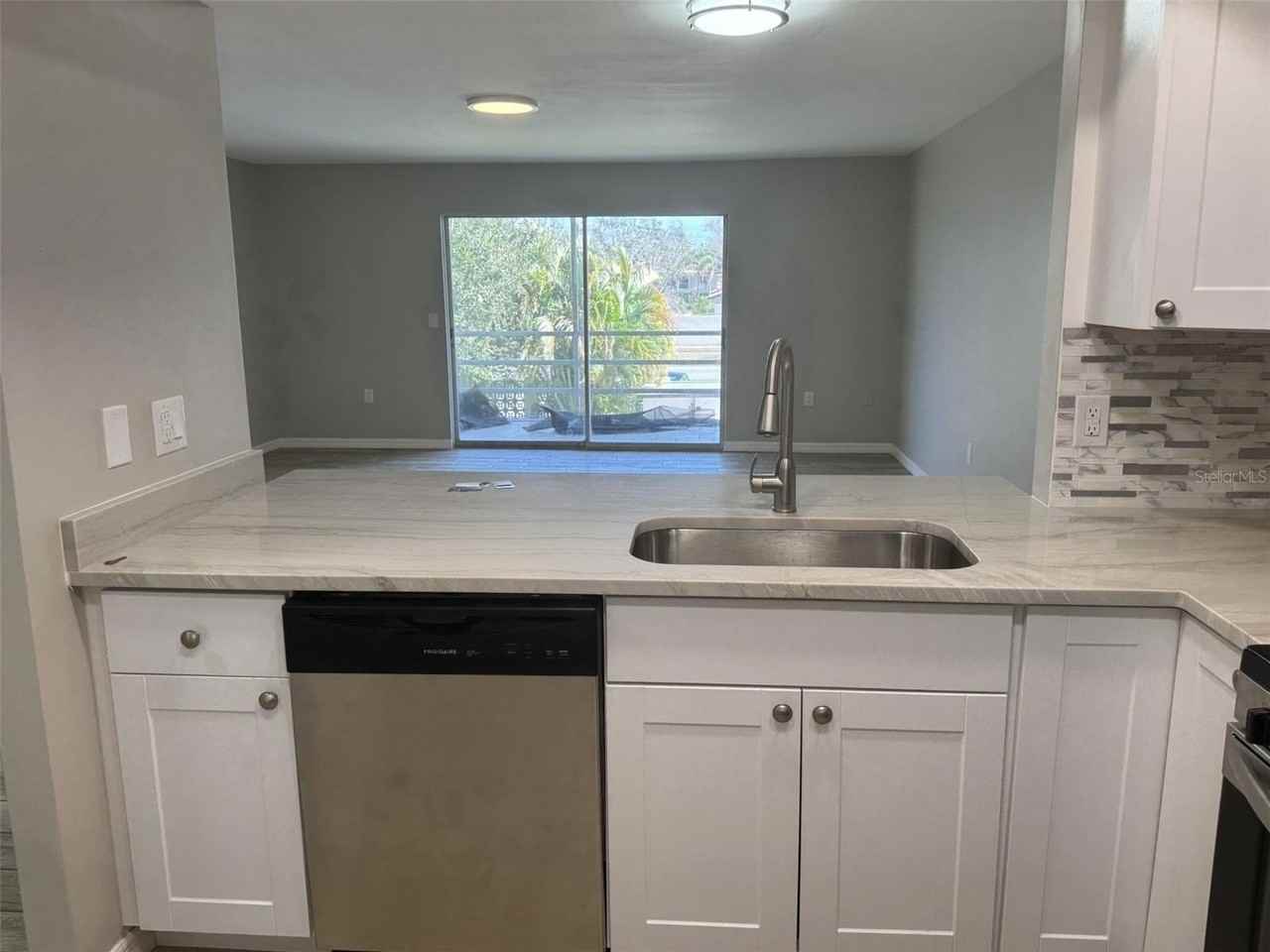 3602 Beneva Rd #405 - Photo 4 of 19