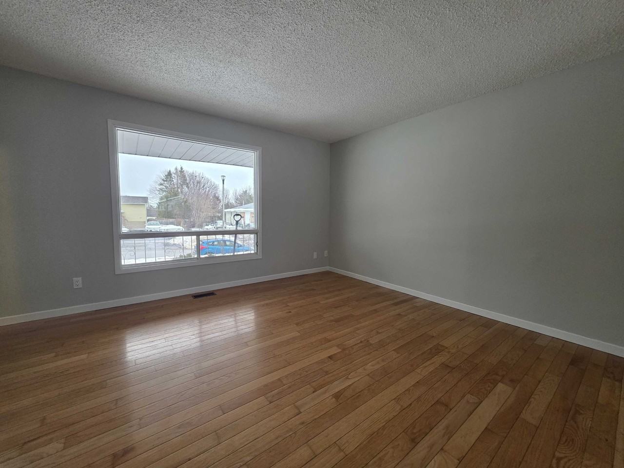 745 Selkirk Rd #1 - Photo 3 of 16