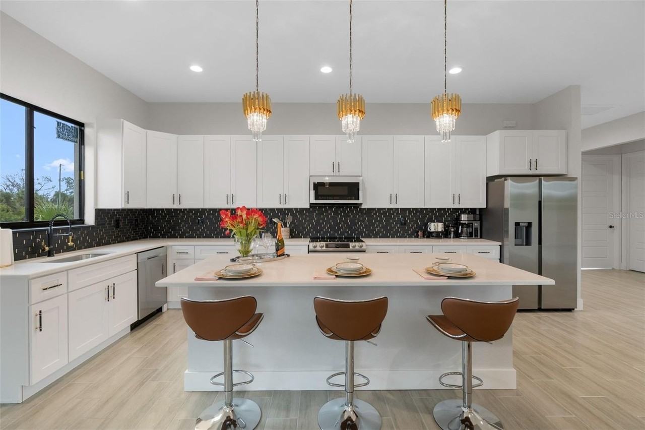 178 Lime Tree Park - Photo 5 of 30