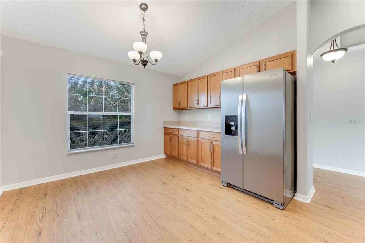 209 Parkview Dr - Photo 7 of 26