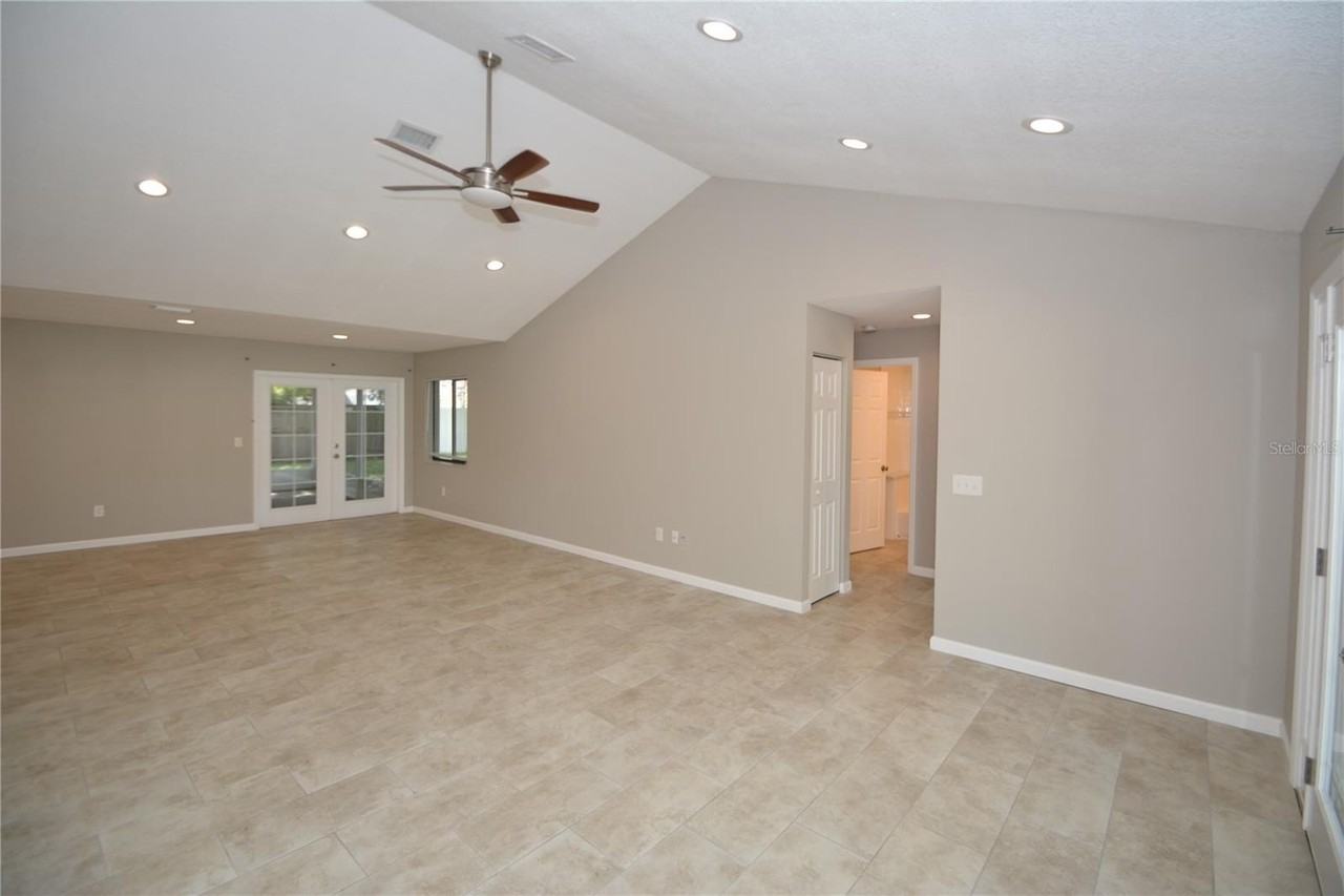 17 Evansville Ln - Photo 4 of 36