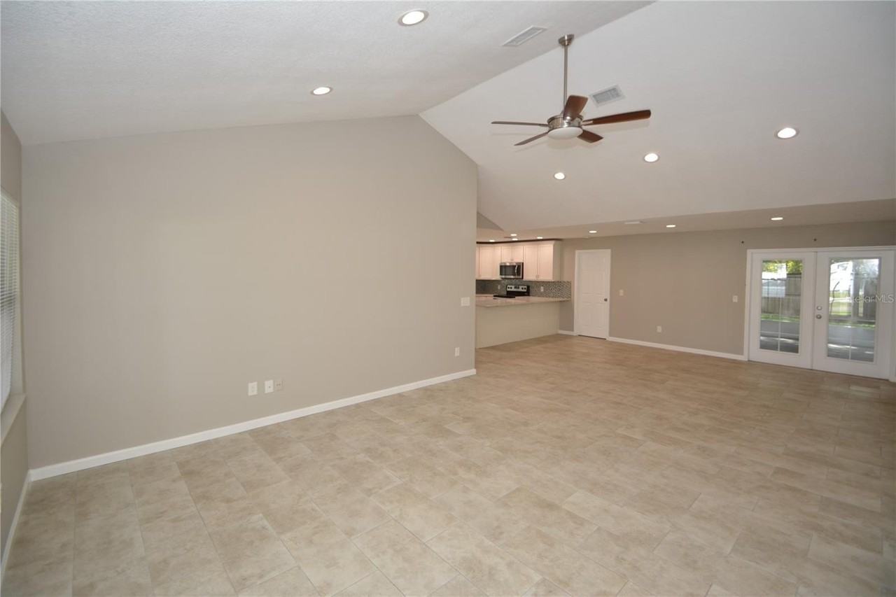 17 Evansville Ln - Photo 5 of 36