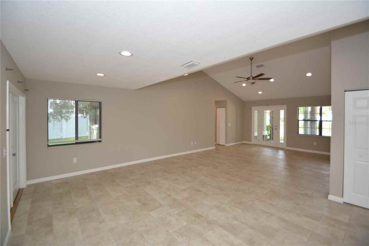 17 Evansville Ln - Photo 7 of 36