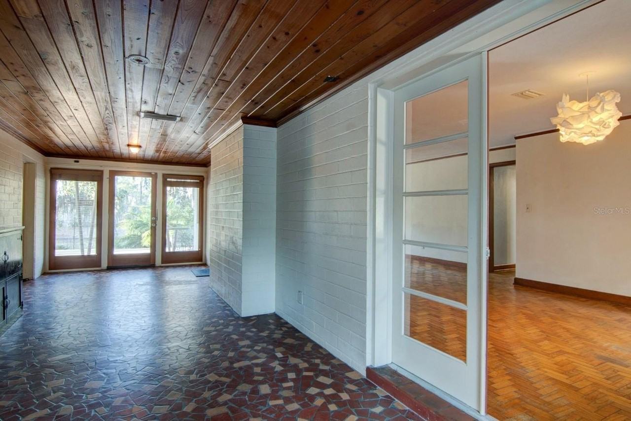 2049 Nw 9th Ave - Photo 7 of 14