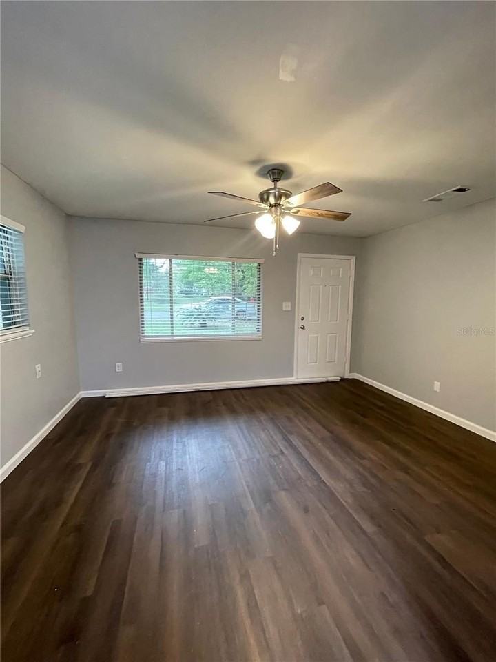 6826 Sw 52nd Ave - Photo 2 of 13