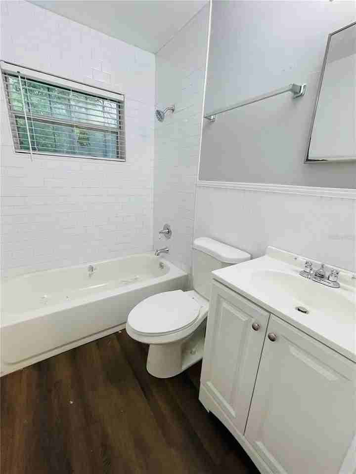 6826 Sw 52nd Ave - Photo 5 of 13