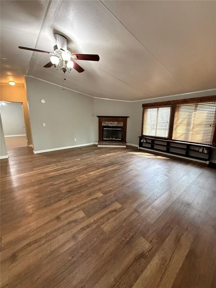 3209 Nw 128th Ln - Photo 3 of 47