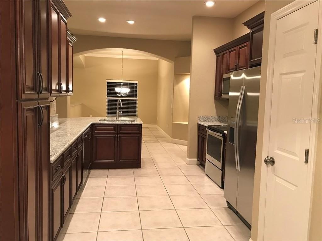 6805 Shimmering Dr - Photo 6 of 28