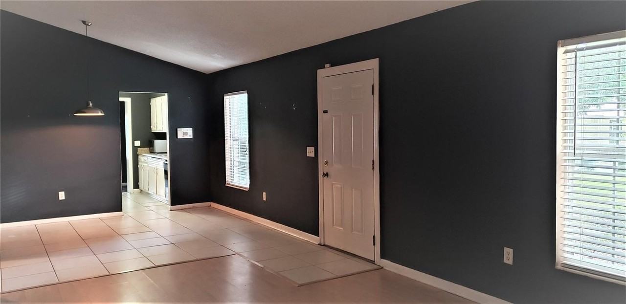 5916 May St - Photo 2 of 30